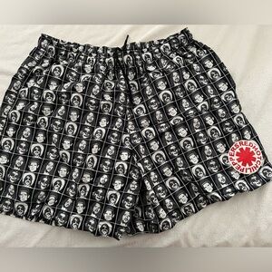 Red Hot Chili Peppers Unlimited Love Tour Faces Shorts Large